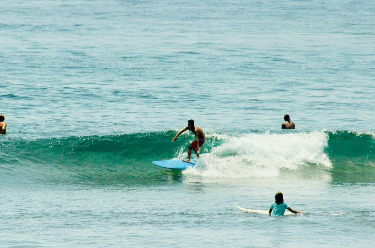 Hotel "Triangle Hut" Camp Fuego Siargao Catangnan Exterior foto